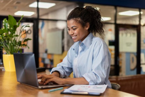 Programa Jovem Aprendiz: oportunidade para adolescentes e jovens encontrarem o primeiro emprego