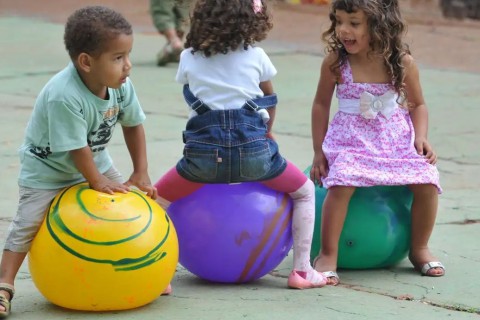 Alagoas registra dois pedidos diários de proteção à criança e ao adolescente